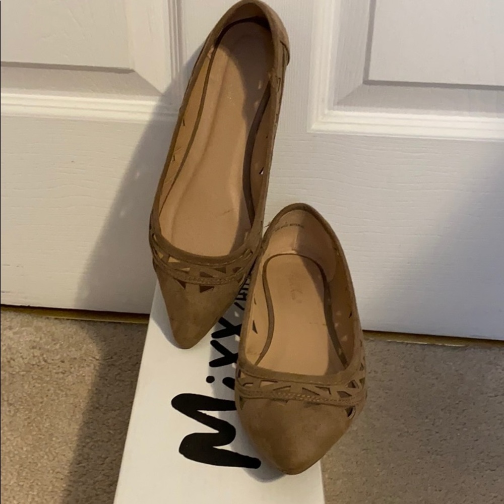 Mixx shuz taupe suede ballet flat